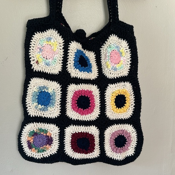 Handmade crochet granny square tote bag - Picture 2 of 9